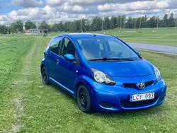 Blå Begagnad 2011 Toyota Aygo Halvkombi | 39 499 kr