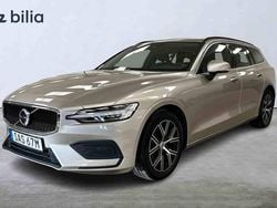 Ljusgrå Begagnad 2023 Volvo V60 Core Kombi | 344 900 kr (Marknadspris)