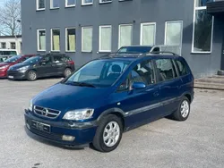 Blå Begagnad 2003 Opel Zafira Minibuss | 19 900 kr