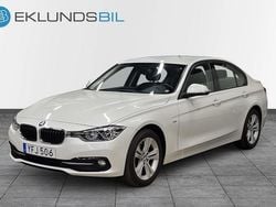Vit Begagnad 2016 BMW 318 Sport Line Sedan | 169 900 kr (Marknadspris)