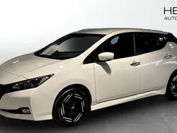 Vit (white) Begagnad 2023 Nissan Leaf Acenta Halvkombi | 214 900 kr (Marknadspris)