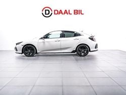 Vit Begagnad 2018 Honda Civic Dynamic Halvkombi | 169 700 kr (Marknadspris)