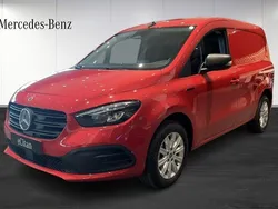 Röd Begagnad 2023 Mercedes eCitan Van | 499 875 kr (Marknadspris)