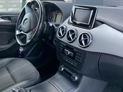 Grå Begagnad 2014 Mercedes B180 Minibuss | 115 000 kr (Superpris)