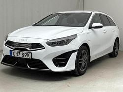 Vit Begagnad 2022 Kia Ceed Advance Kombi | 225 000 kr (Marknadspris)