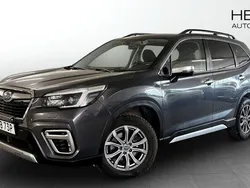 Grå (grey) Begagnad 2021 Subaru Forester SUV | 284 900 kr (Bra pris)