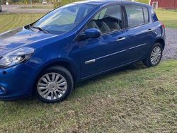 Blå Begagnad 2011 Renault Clio R.S. Halvkombi | 44 500 kr (Marknadspris)
