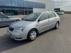 Silver Begagnad 2003 Toyota Corolla Halvkombi | 49 000 kr (Marknadspris)