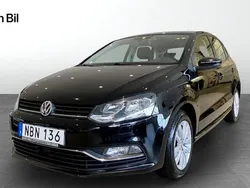 Svart Begagnad 2016 VW Polo Halvkombi | 99 900 kr (Marknadspris)