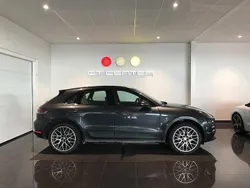 Mörkgrå Begagnad 2020 Porsche Macan S SUV | 489 900 kr