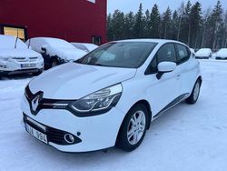 Vit Begagnad 2014 Renault Clio IV Halvkombi | 64 900 kr (Marknadspris)
