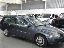 Grå Begagnad 2006 Volvo V70 Momentum Kombi | 59 900 kr (Dyr)