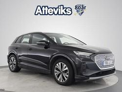Svart Begagnad 2022 Audi Q4 e-tron Advanced SUV | 359 900 kr (Marknadspris)