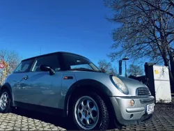 Grå Begagnad 2003 Mini Cooper Halvkombi | 38 000 kr (Marknadspris)