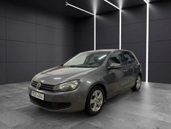 Grå Begagnad 2009 VW Golf VI Halvkombi | 64 900 kr (Marknadspris)