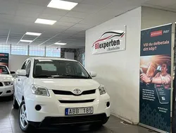 Vit Begagnad 2009 Toyota Urban Cruiser SUV | 36 900 kr (Bra pris)