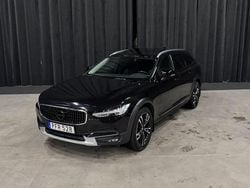 Svart Begagnad 2017 Volvo V90 CC Inscription Kombi | 289 900 kr (Marknadspris)