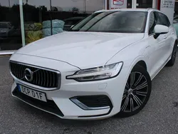 Vit Begagnad 2020 Volvo V60 Inscription Kombi | 239 900 kr (Marknadspris)