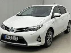 Vit Begagnad 2015 Toyota Auris Edition | 139 800 kr