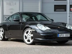 Svart Begagnad 2002 Porsche 911 Carrera Sportkupé | 379 000 kr