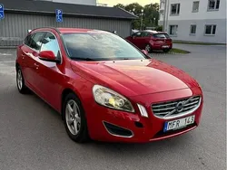 Röd Begagnad 2012 Volvo V60 Momentum Kombi | 59 000 kr (Bra pris)
