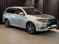 Silver Begagnad 2019 Mitsubishi Outlander P-HEV SUV | 249 900 kr (Marknadspris)