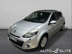 Silver Begagnad 2011 Renault Clio IV Halvkombi | 39 800 kr