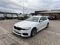 Vit Begagnad 2018 BMW 530 iPerformance Sedan | 329 900 kr (Dyr)