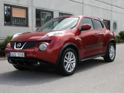 Mörkröd Begagnad 2010 Nissan Juke SUV | 69 900 kr (Marknadspris)
