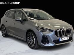 Grå Begagnad 2024 BMW 230e Active Tourer M Sport Minibuss | 509 000 kr (Marknadspris)