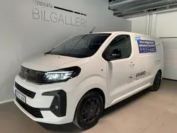 Vit Begagnad 2024 Opel Vivaro Elite Van | 374 900 kr