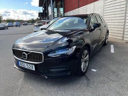 Svart Begagnad 2022 Volvo V90 Momentum Kombi | 274 800 kr (Bra pris)
