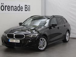 Svart Begagnad 2024 BMW 330e M Sport Kombi | 409 000 kr (Superpris)