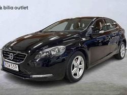 Svart Begagnad 2015 Volvo V40 Kinetic Kombi | 129 900 kr (Marknadspris)