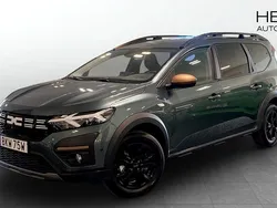 Grön (green) Ny 2025 Dacia Jogger Extreme Kombi | 276 400 kr (Marknadspris)