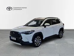 Vit Ny 2025 Toyota Corolla Cross Style SUV | 389 800 kr (Marknadspris)