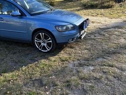 Blå Begagnad 2005 Volvo V50 Momentum Kombi | 12 000 kr (Superpris)