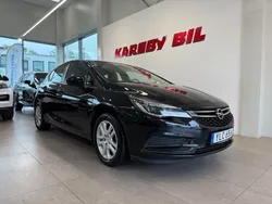 Svart Begagnad 2017 Opel Astra Enjoy Halvkombi | 98 900 kr (Marknadspris)