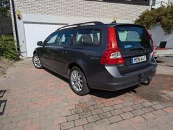Grå Begagnad 2012 Volvo V70 Kombi | 99 000 kr (Marknadspris)