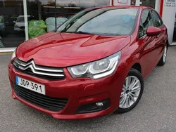 Röd Begagnad 2015 Citroën C4 Halvkombi | 54 900 kr (Marknadspris)
