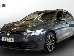 Mörkgrå (dolphin grey metallic) Begagnad 2022 VW Golf VIII Life Kombi | 265 000 kr (Marknadspris)