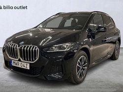 Svart Begagnad 2024 BMW 225 Active Tourer M Sport Minibuss | 429 900 kr
