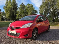 Röd Begagnad 2012 Toyota Yaris Life Halvkombi | 49 000 kr (Bra pris)