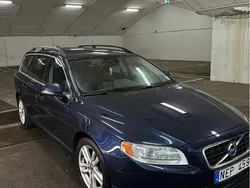 Blå Begagnad 2013 Volvo V70 Momentum Kombi | 110 000 kr (Marknadspris)