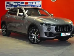 Grå (gråmetallic/ brun läder) Begagnad 2019 Maserati Levante SUV | 674 900 kr