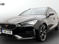 Svart (midnight black metallic) Begagnad 2023 Cupra Leon VZ Kombi | 299 900 kr (Marknadspris)