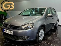 Grå Begagnad 2010 VW Golf Halvkombi | 54 900 kr (Marknadspris)