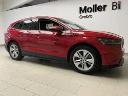 Röd (velvet red metallic) Begagnad 2022 Skoda Enyaq iV SUV | 358 000 kr (Superpris)