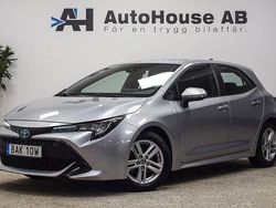 Silver Begagnad 2022 Toyota Corolla Hybrid Active Halvkombi | 189 000 kr (Bra pris)