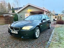 Svart Begagnad 2015 BMW 530 M Sport Kombi | 199 900 kr (Marknadspris)